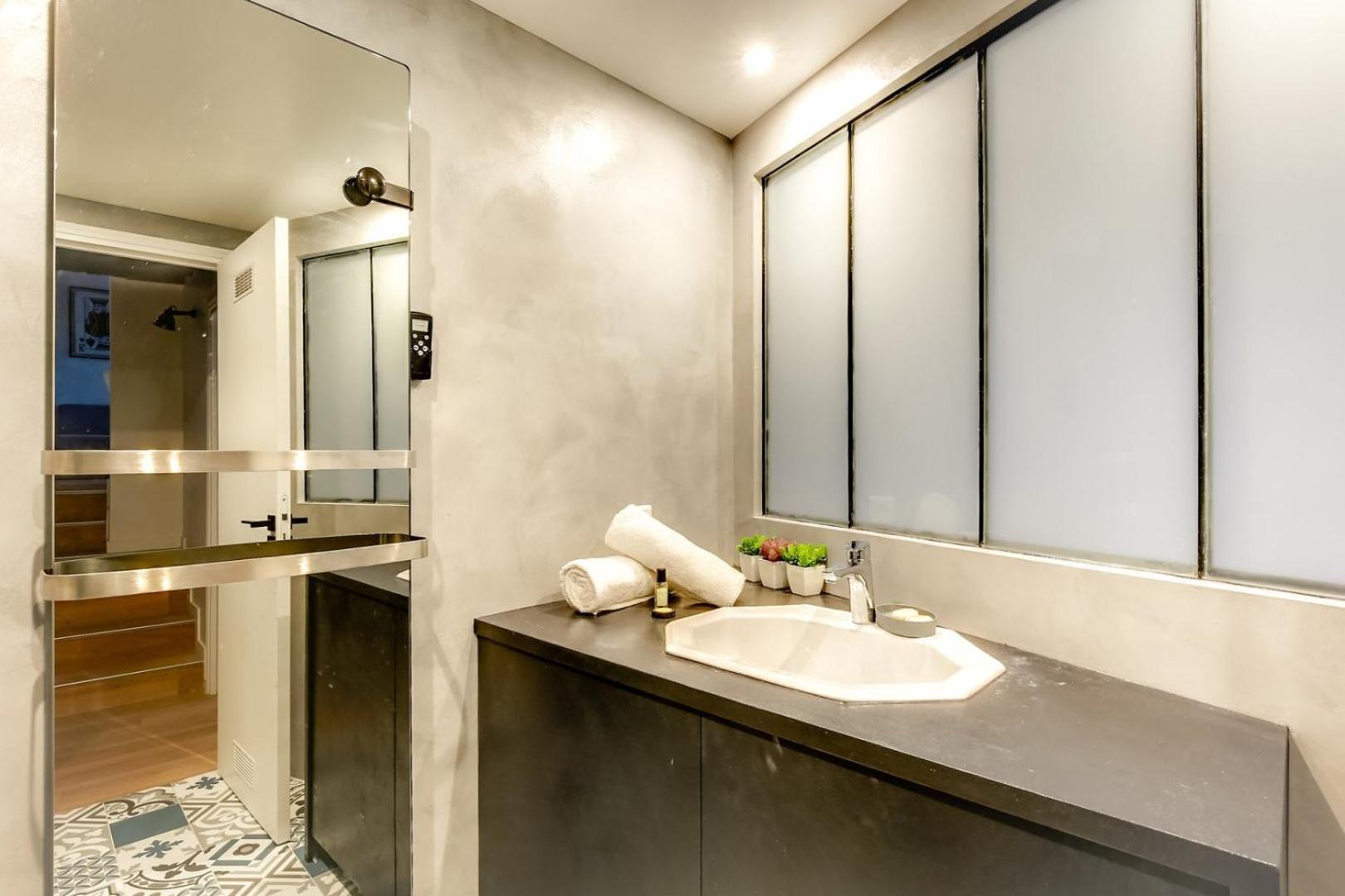 Apartament Guestready - Stylish Flat In The Heart Of Paryż Zewnętrze zdjęcie